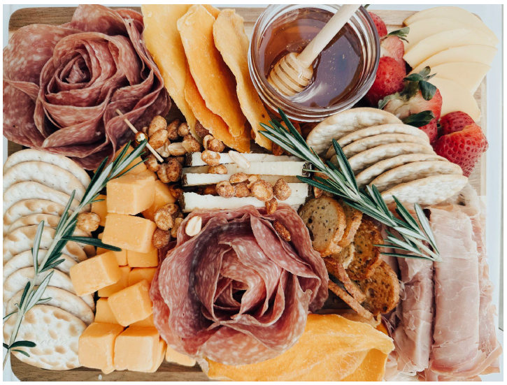 Small Board (Serves 8–10 people)